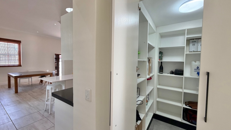 5 Bedroom Property for Sale in Strand Central Western Cape